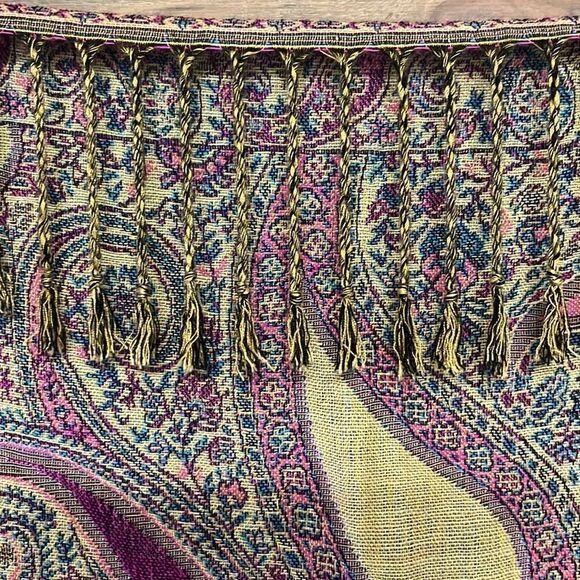 Beautiful Purple Blue Green Tan Paisley Pattern Pashmina Wrap Scarf w/ Tassel-OS - Picture 10 of 11